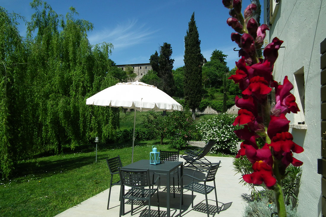garden isolo mincio river